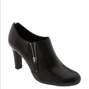 Franco Sarto Black The Artist’s Collection Leather A-Stage Booties Size 7.5
